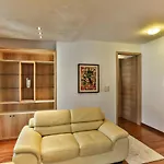 Montesun Andrea Apartment Petrovac